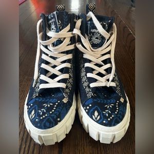 Farm Rio Blue Macaw High Top Flatform Sneakers size 41/9.5